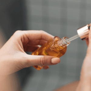 Tuhm ja kuiv nahk? Seerum võib olla abiks, kuid sellega ei tasu liialdada