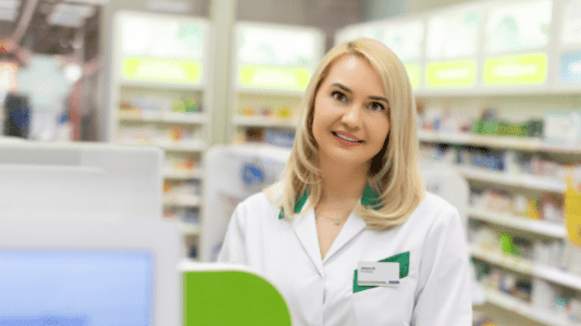 Fotod: pealinna tuiksoonel avas uksed uus apteek! “Endised püsikliendid tulid meiega siia kaasa!”